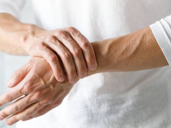 Arthritis and Aging: What’s the Connection?