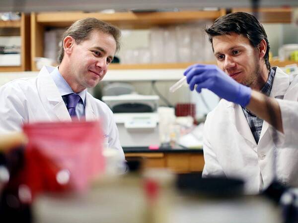 Hematologist and oncologist Darren Sigal, MD, represents the leading-edge cancer research and studies at Scripps.